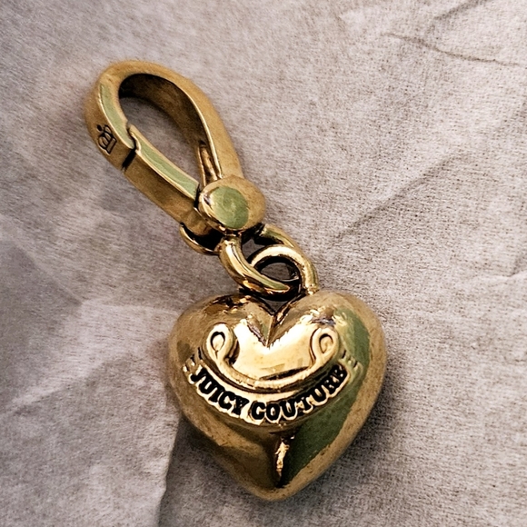 Juicy Couture Small Mini Gold 3D Solid Puffed Banner Heart Charm Love 4 Bracelet - Picture 4 of 11